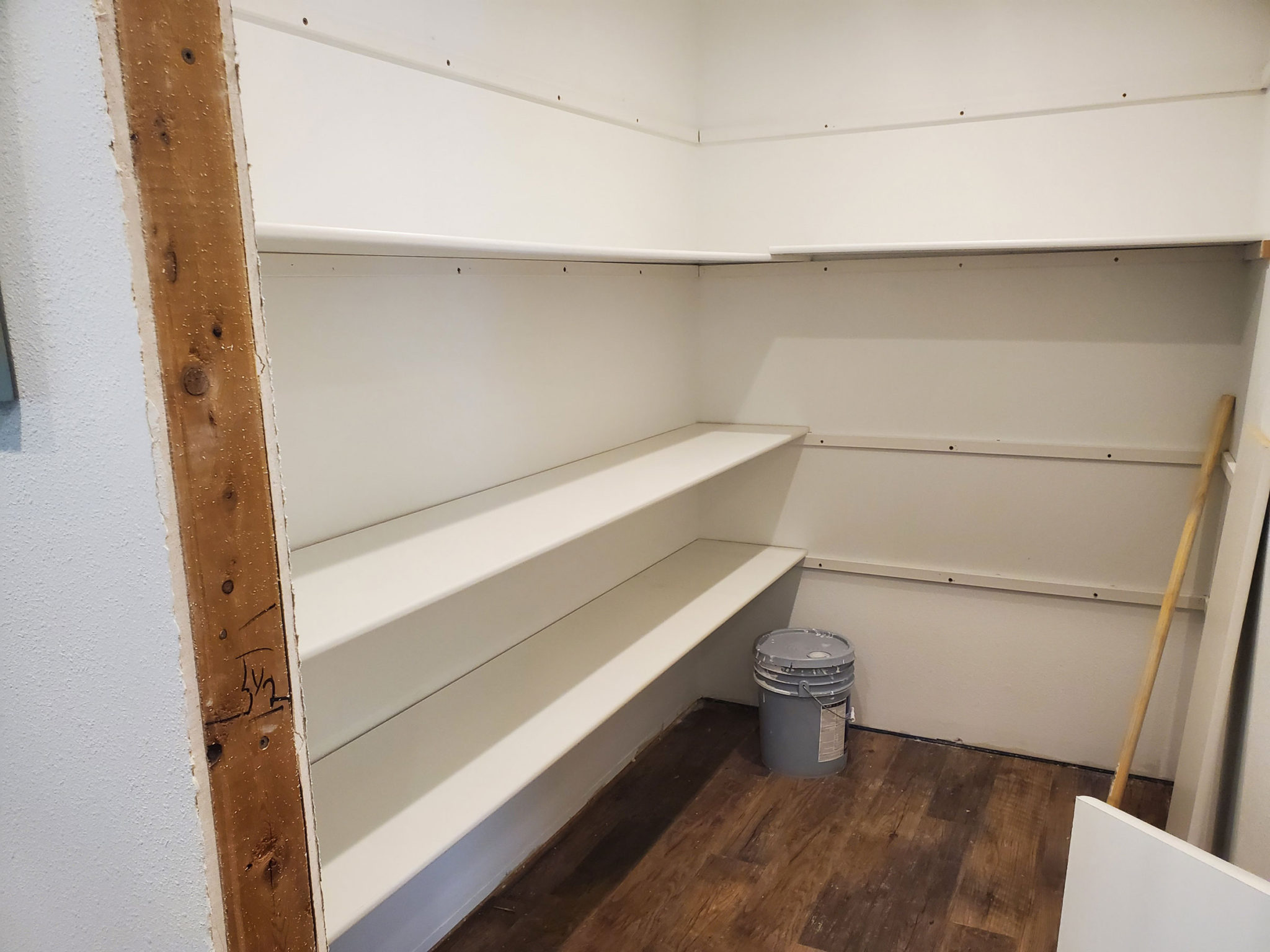 How to build beautiful pantry shelves in one day - My Silly Squirts