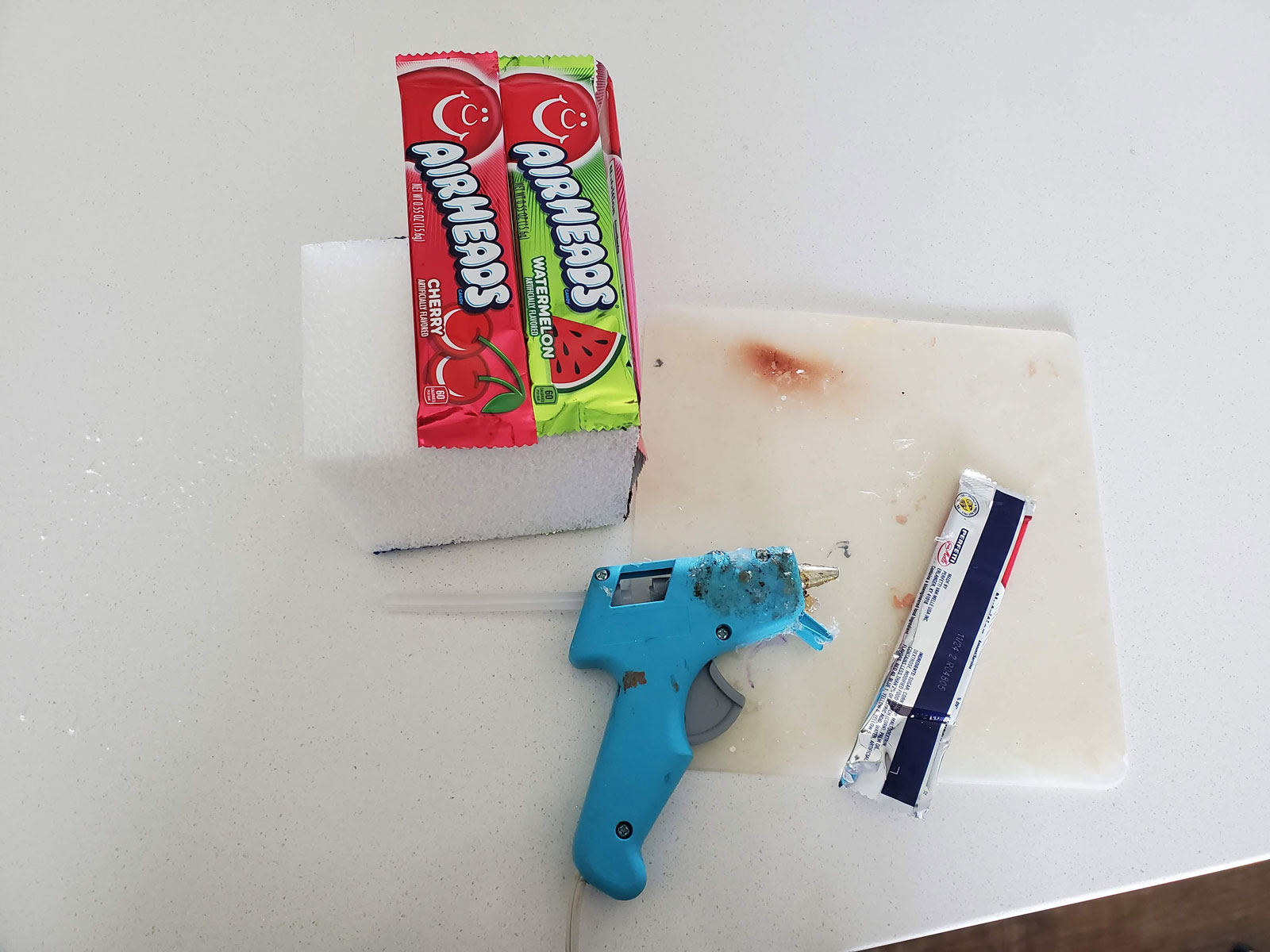 How to make a super easy $10 simple DIY Candy Bouquet - My Silly Squirts