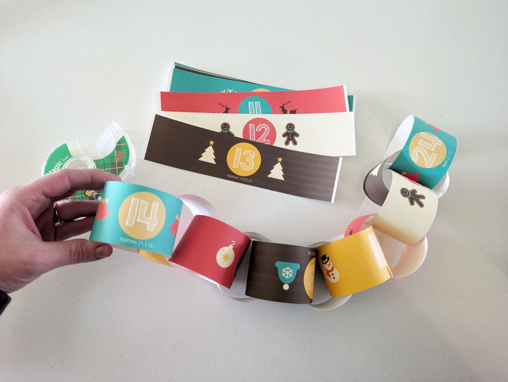 Tape the strips of paper together to form your LDS Christmas countdown