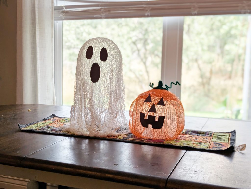 Spooky Halloween kitchen table centerpiece